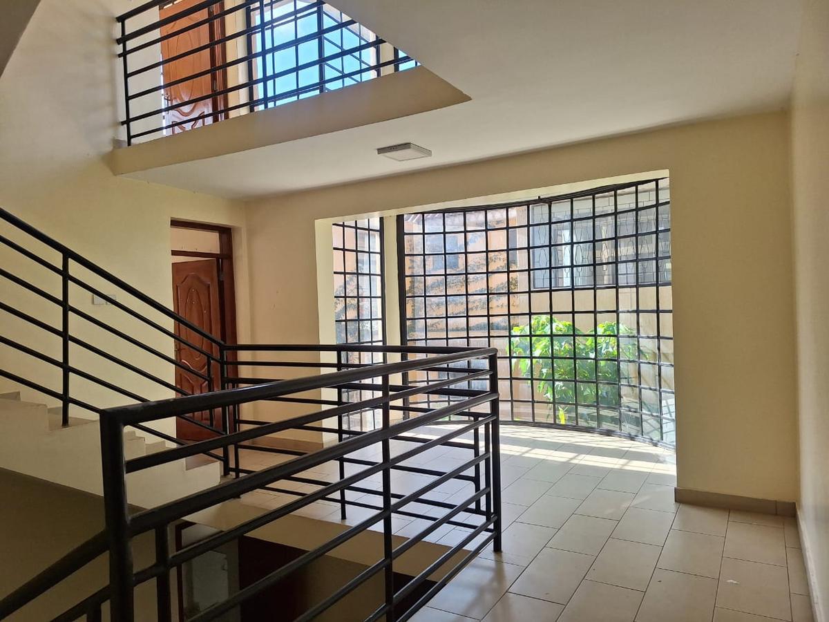 5 Bed Townhouse with En Suite in Westlands Area - 20