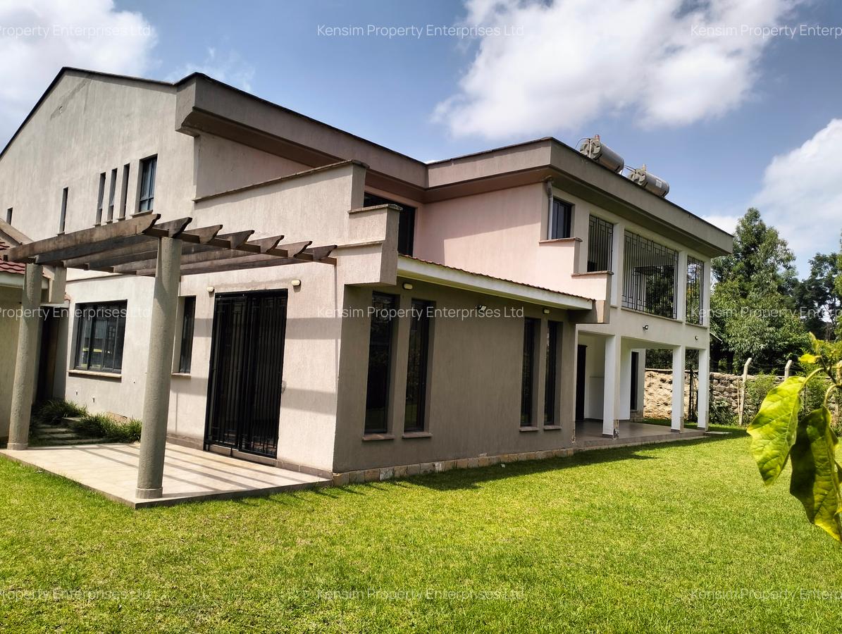 6 Bed Townhouse with En Suite in Lavington - 1