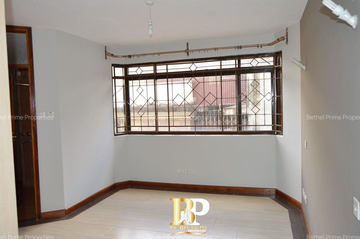 4 Bed Apartment with En Suite in Parklands - 9