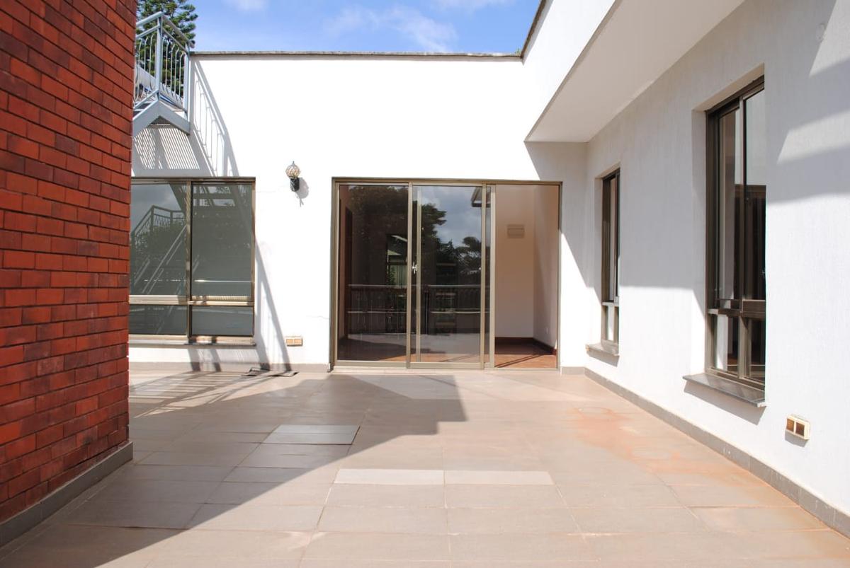 5 Bed Townhouse with Staff Quarters in Lavington - 7