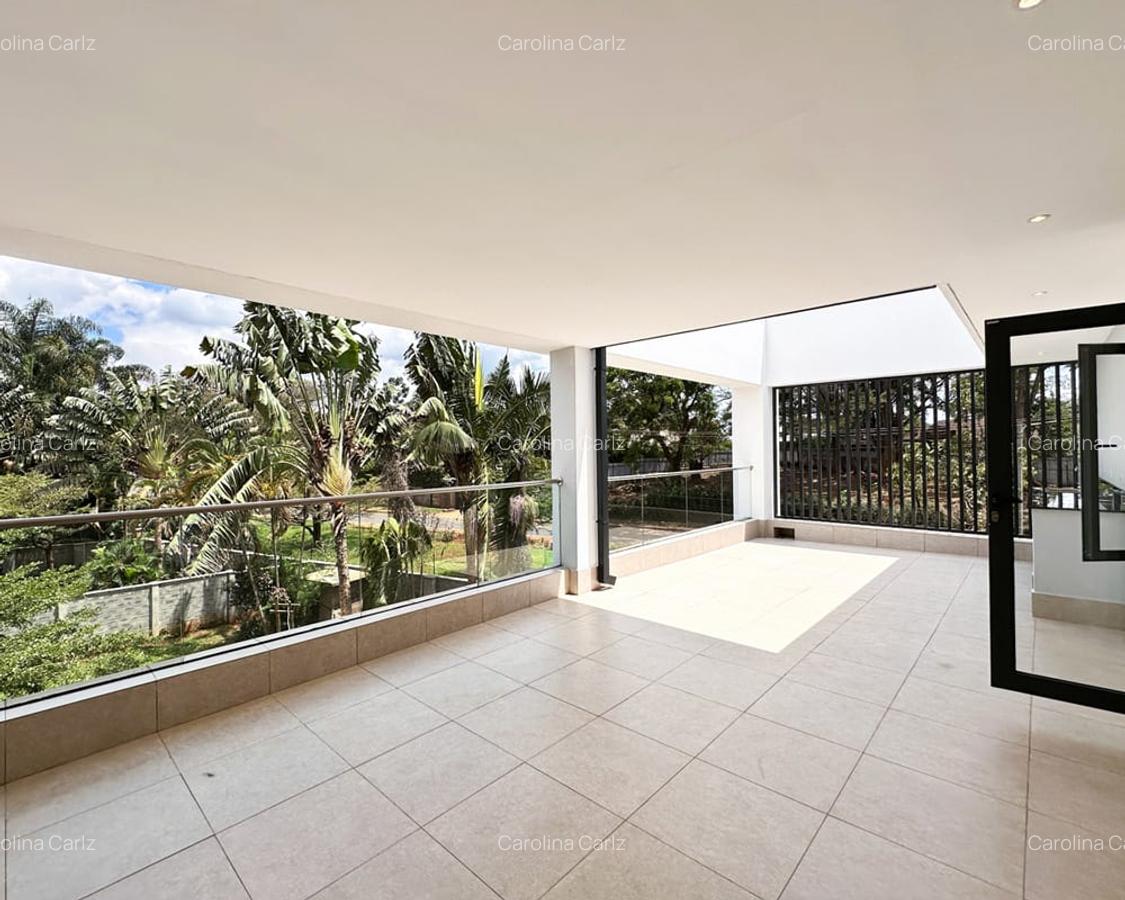 5 Bed House with En Suite at Kyuna - 7