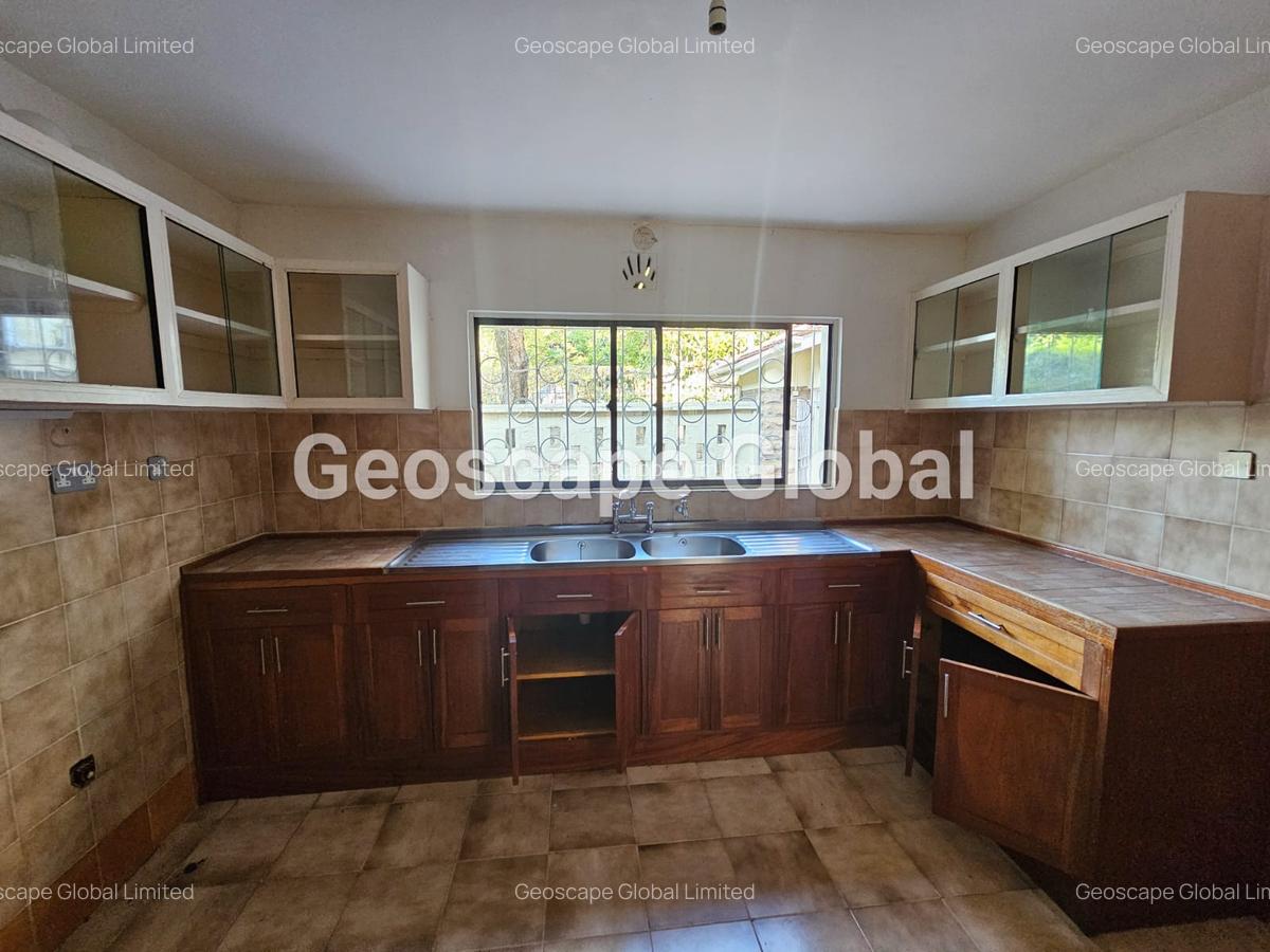 4 Bed House with En Suite in Kyuna - 7