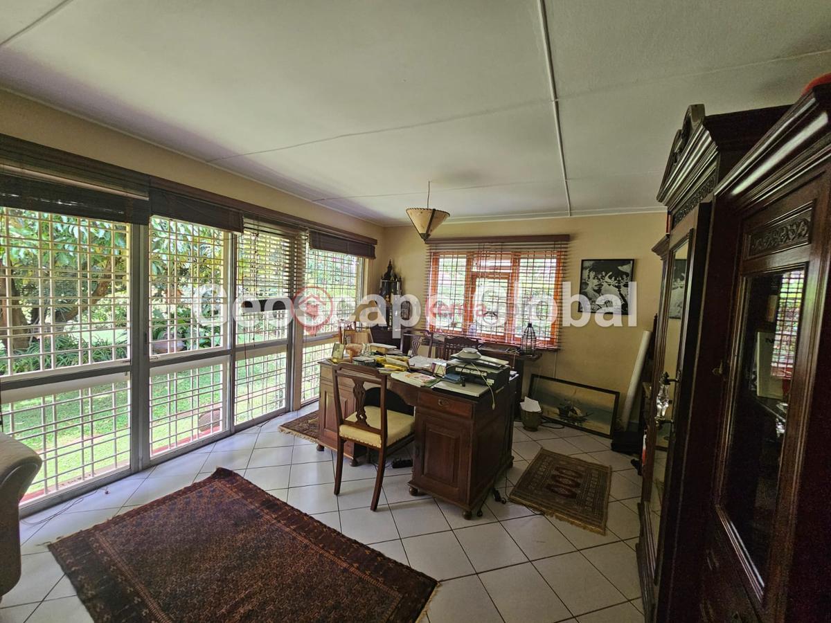 2 Bed House with En Suite in Rosslyn - 4