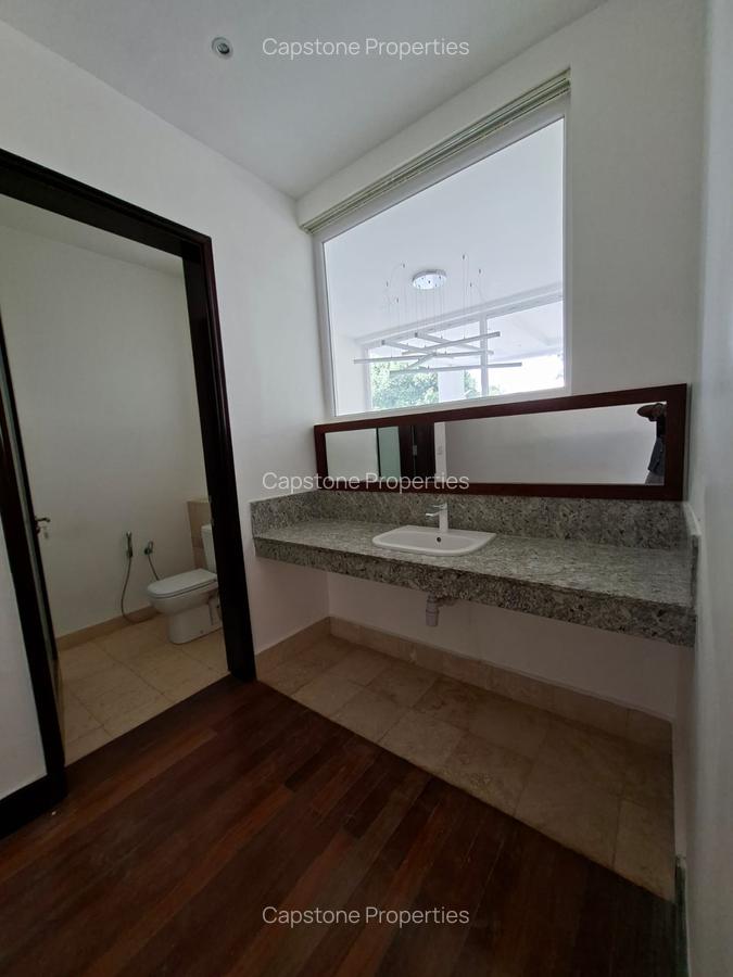 5 Bed House with En Suite at Runda - 10