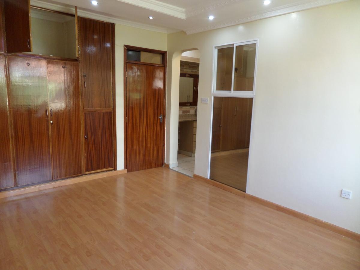 5 Bed Townhouse with En Suite at Mwingi Road - 11