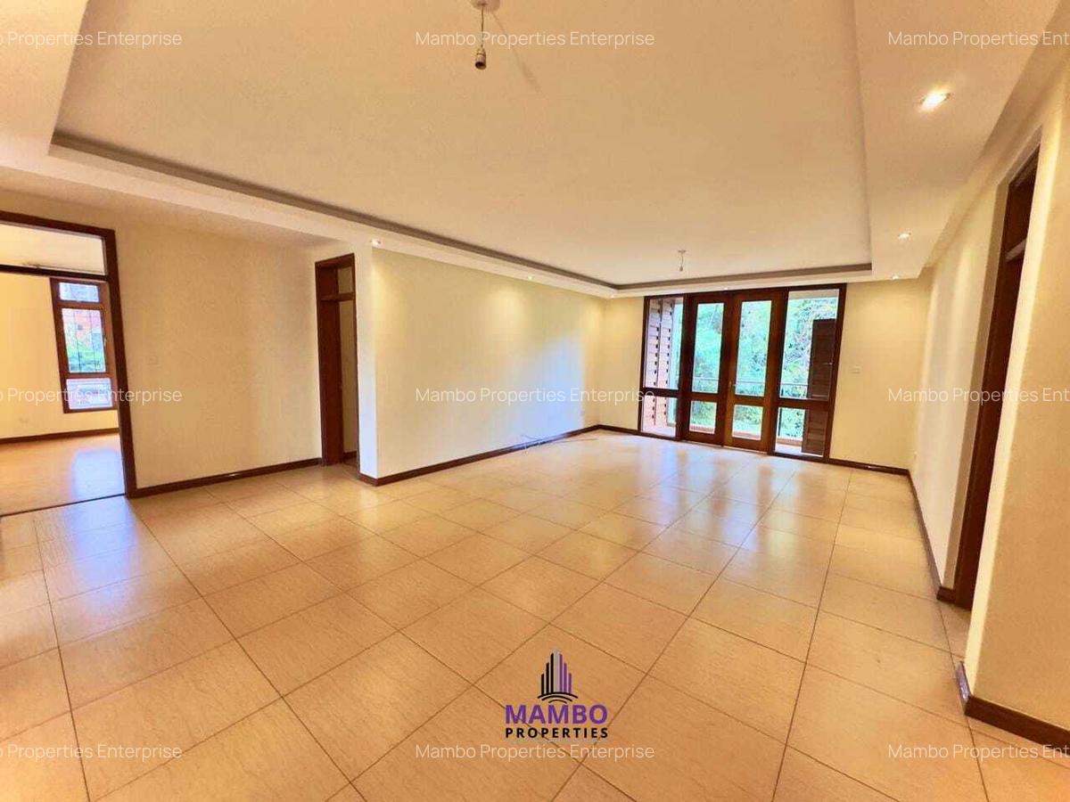 4 Bed Apartment with En Suite at Riverside Drive - 12