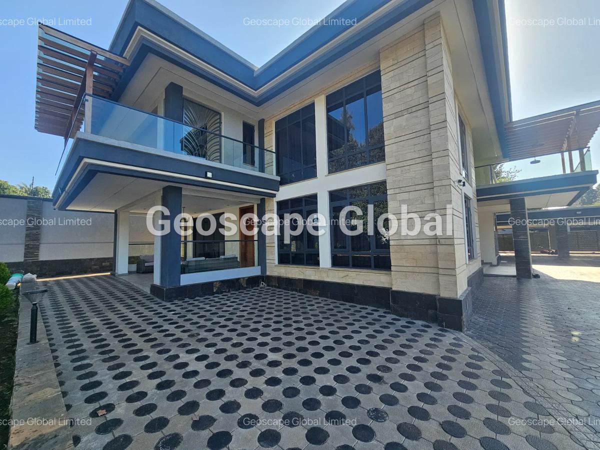 5 Bed House with En Suite in Runda - 8