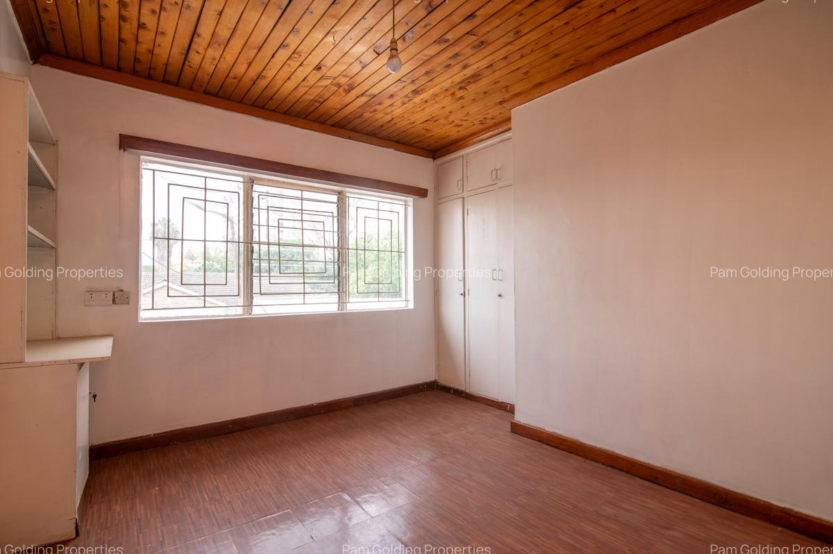 4 Bed Townhouse at Golden Gate - 10