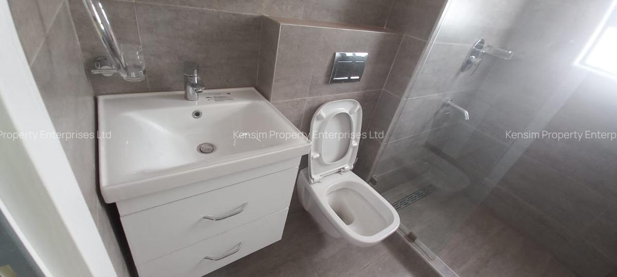 4 Bed Townhouse with En Suite in Runda - 5