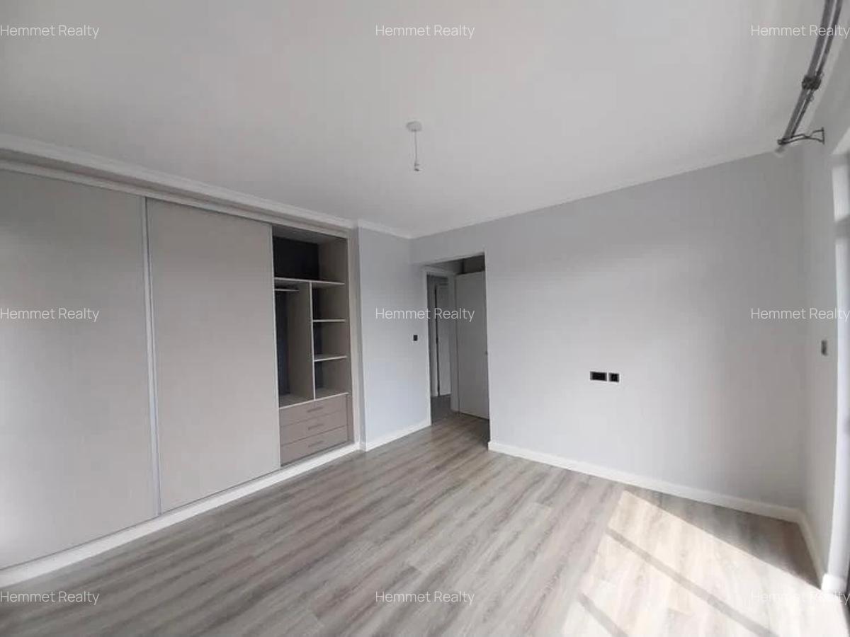 4 Bed Townhouse with En Suite in Runda - 10