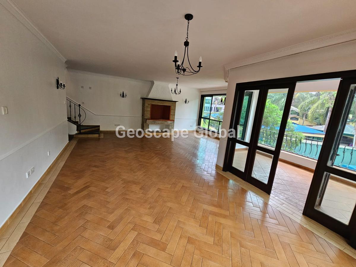 3 Bed House with En Suite in Kyuna - 2