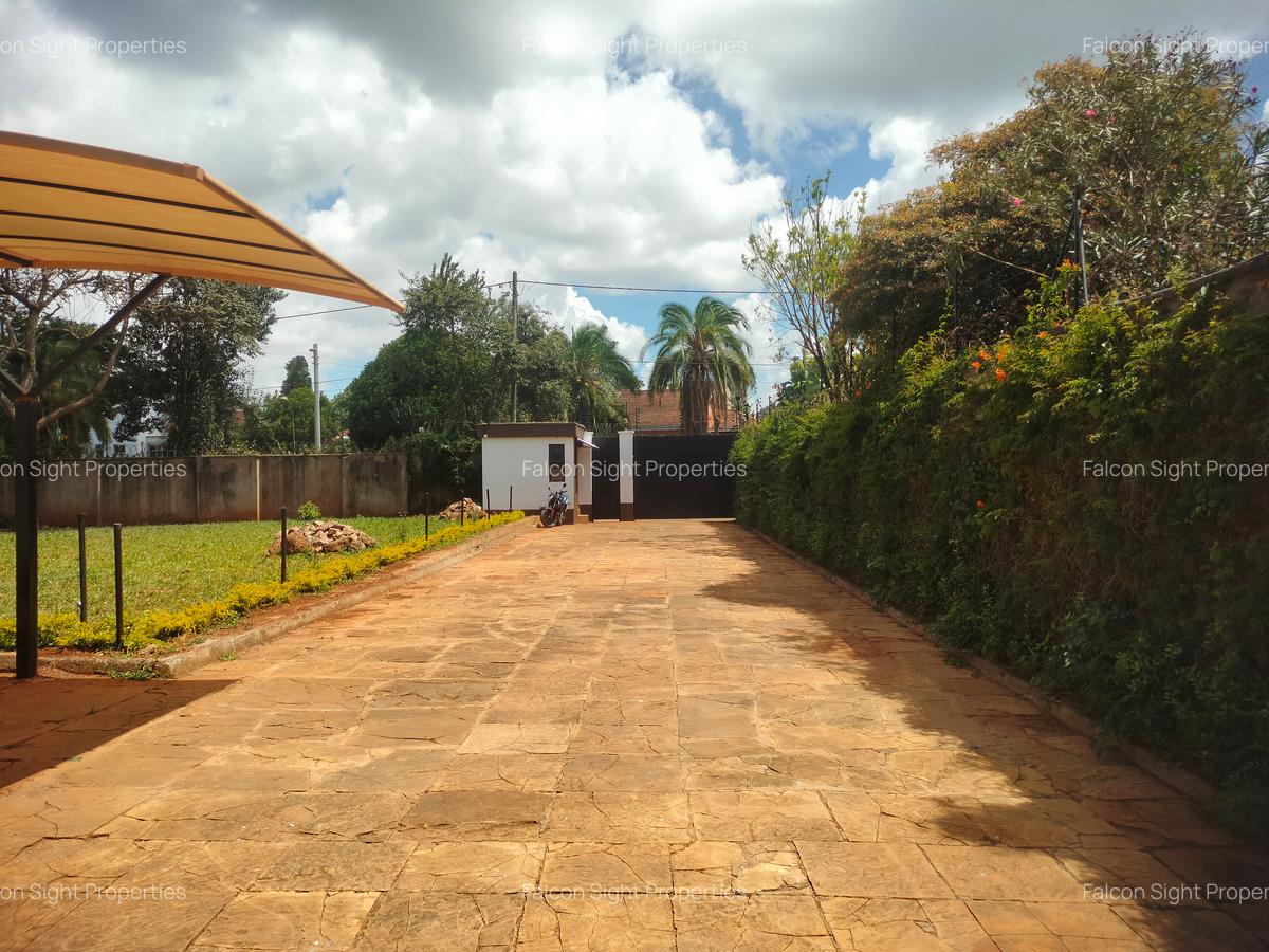 Commercial Property with Backup Generator at Few Minutes Drive To Gigiri - 4