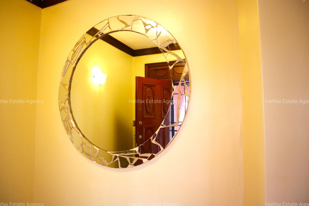 4 Bed Townhouse with En Suite - 10