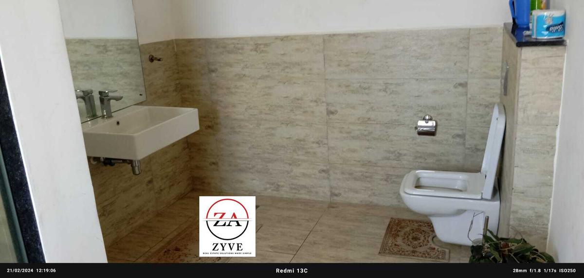 Serviced 1 Bed Apartment with En Suite at Near Yaya Center - 12