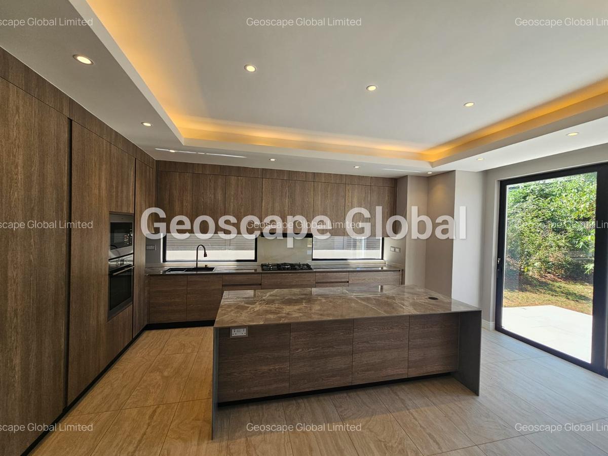 4 Bed House with En Suite in Runda - 18