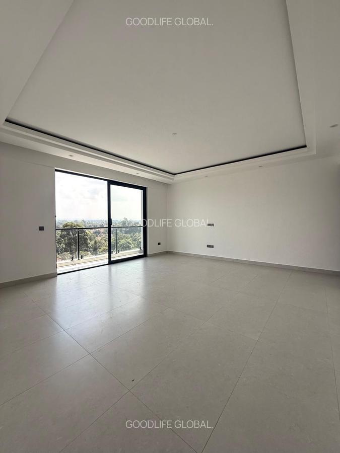 3 Bed Apartment with En Suite at Brookside - 5