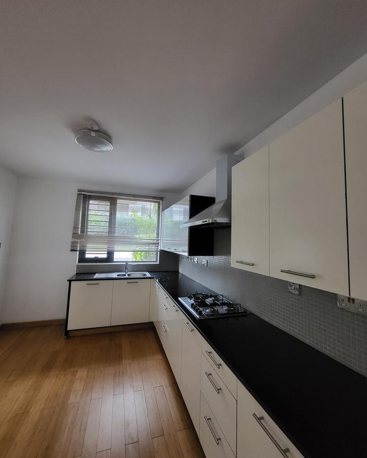 4 Bed Villa with Swimming Pool in Garden Estate - 12