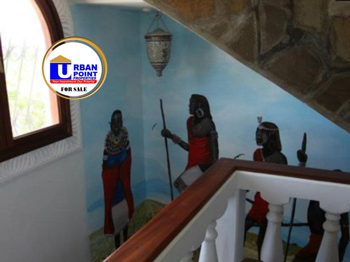 5 Bed House with En Suite in Watamu - 15