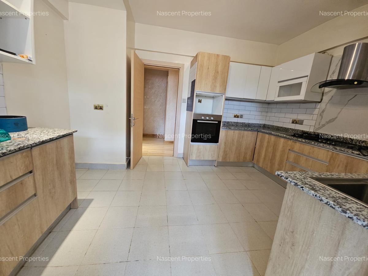 3 Bed Apartment with En Suite in Kileleshwa - 12