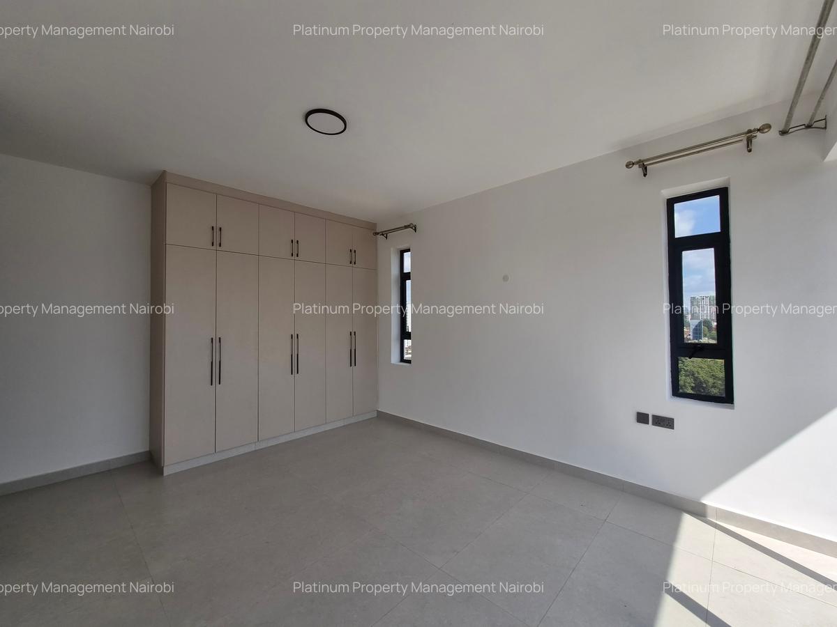 3 Bed Apartment with En Suite at Brookside Gardens - 14