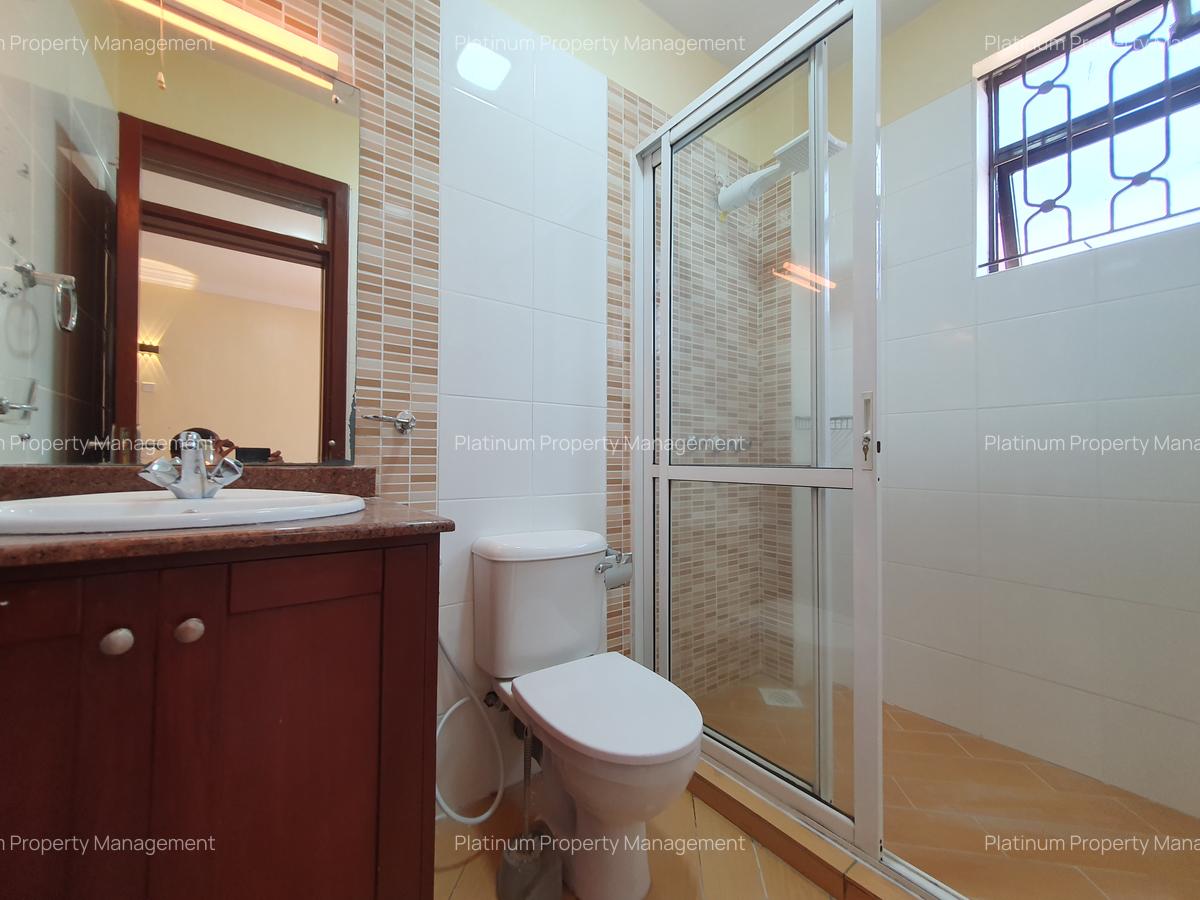 3 Bed Apartment with En Suite in Parklands - 14