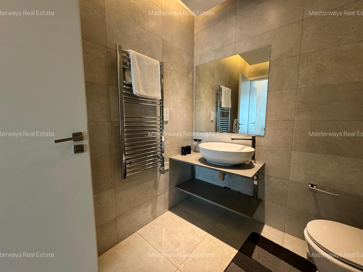 Serviced 2 Bed Apartment with En Suite at Church Road - 17