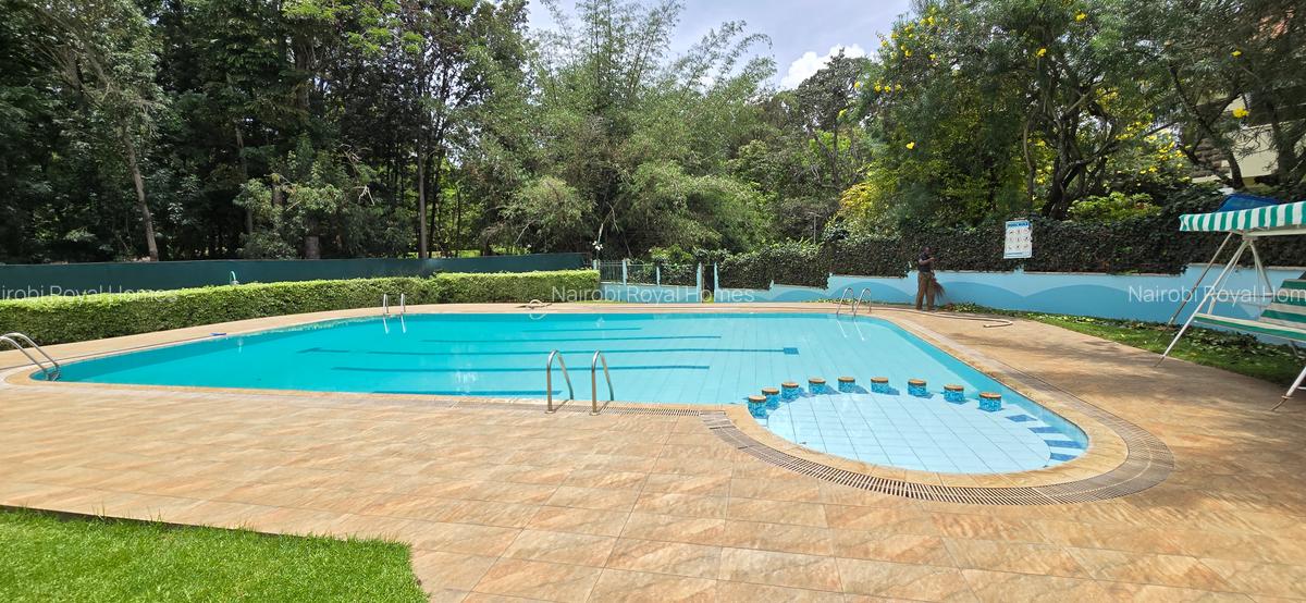 4 Bed Townhouse with En Suite at Lavington Green - 13