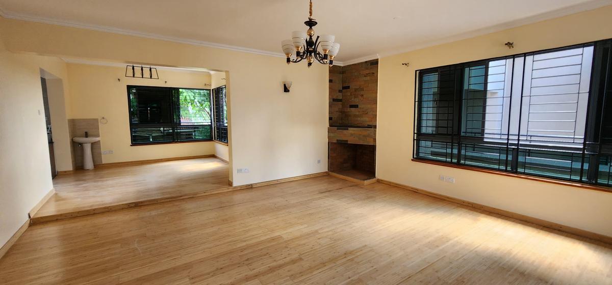 5 Bed Villa with En Suite in Lavington - 2