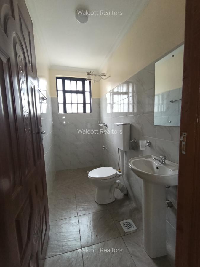 Studio Apartment with Parking at Gitaru - 5