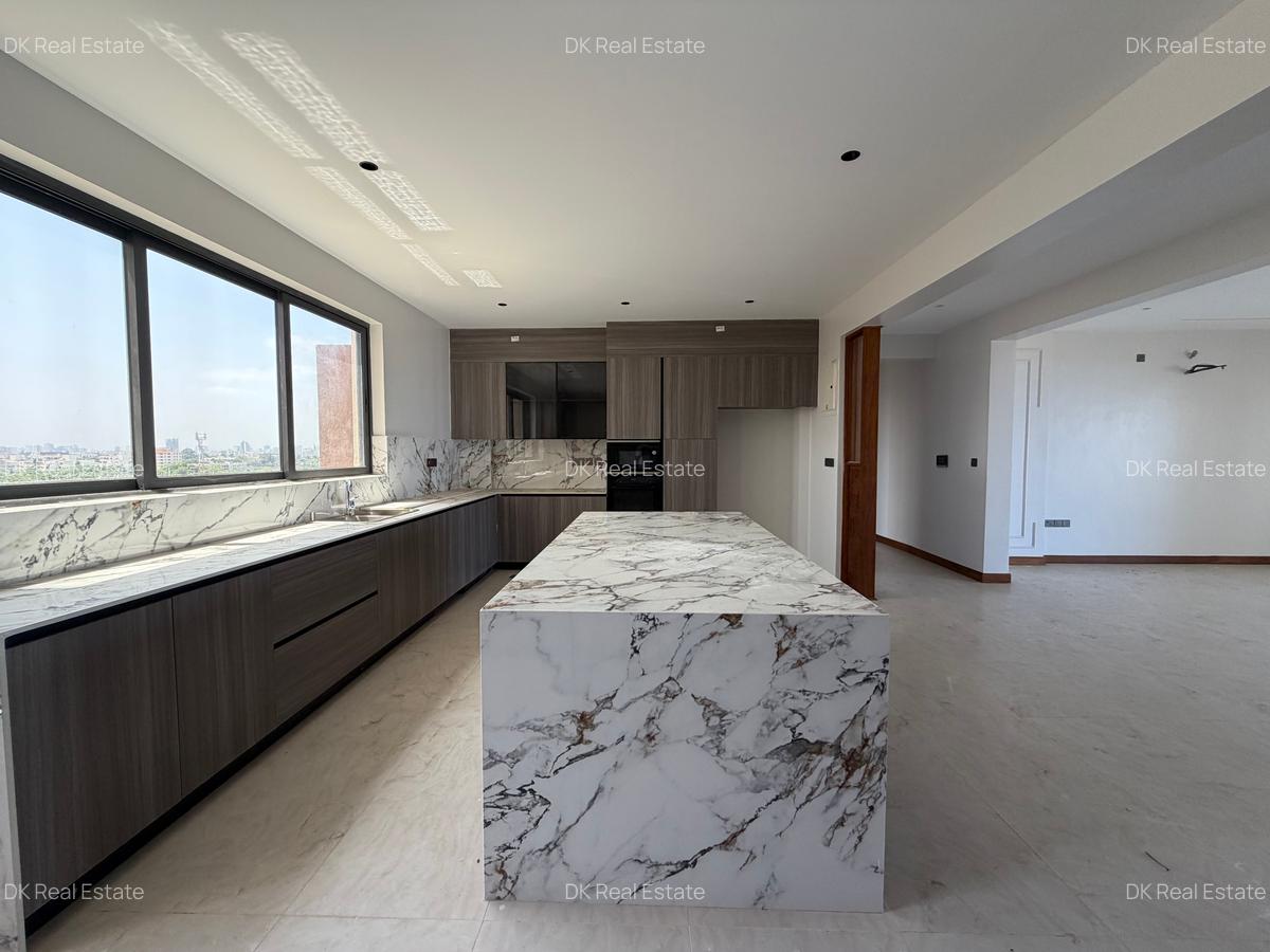 3 Bed Apartment with En Suite at Mbuni Road - 4