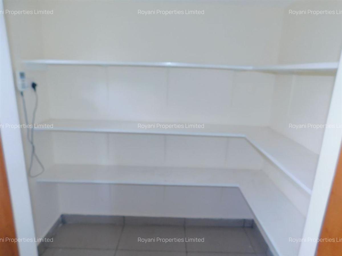 4 Bed House with En Suite at Summerfield Estate - 5