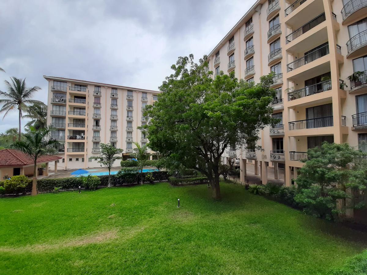 2 Bed Apartment with En Suite in Nyali Area - 5