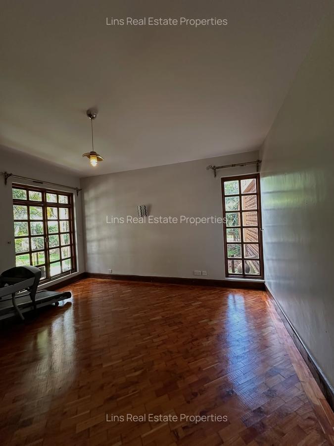 4 Bed House with En Suite in Runda - 6