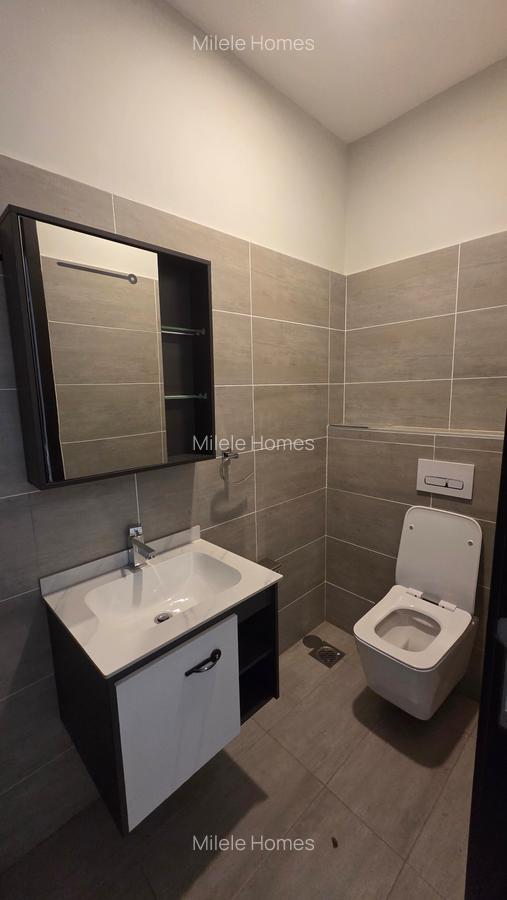 Serviced 3 Bed Apartment with En Suite at Riverside Drive - 3