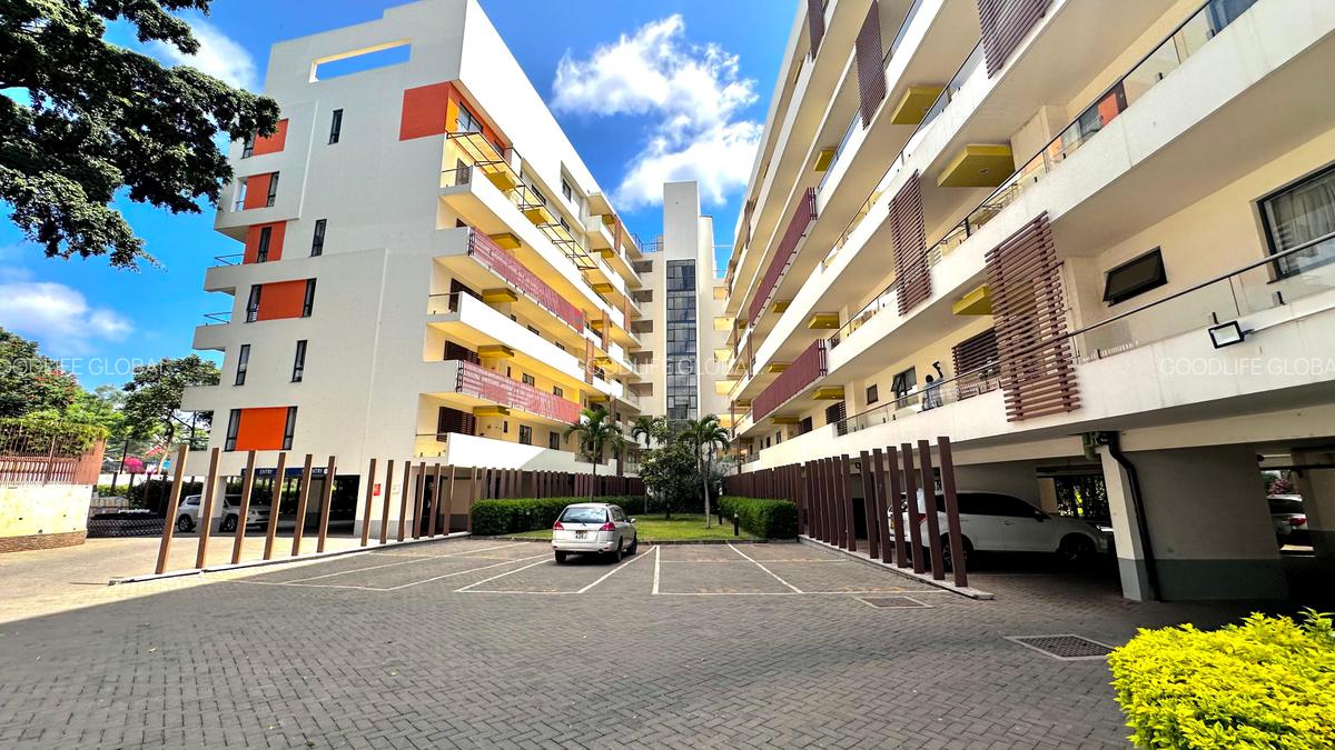3 Bed Apartment with En Suite at Garden City Mall - 8