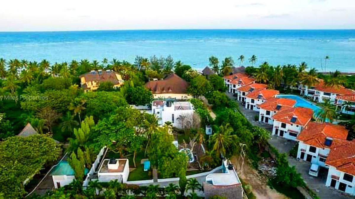 5 Bed Villa with En Suite at Diani - 4