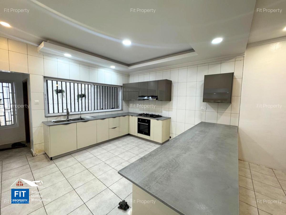 4 Bed Villa with En Suite in Muthaiga - 10