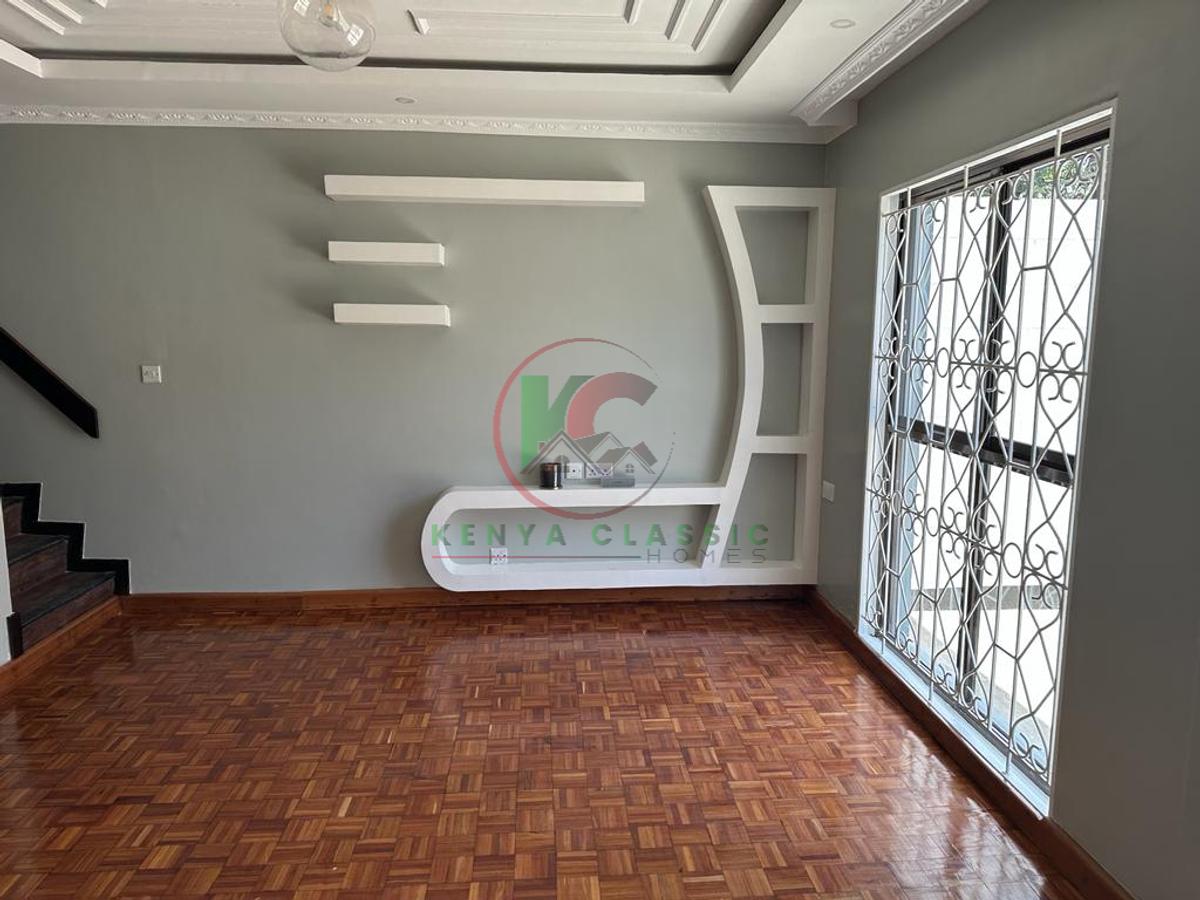 3 Bed House with En Suite in Ngumo Estate - 2