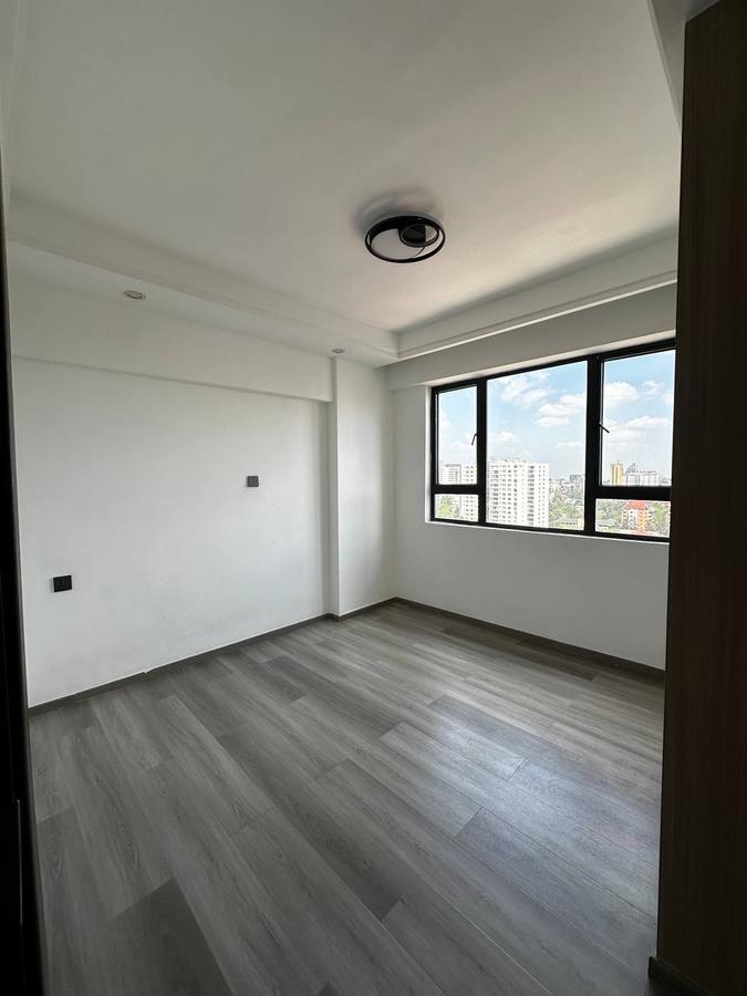 1 Bed Apartment with En Suite in Lavington - 8