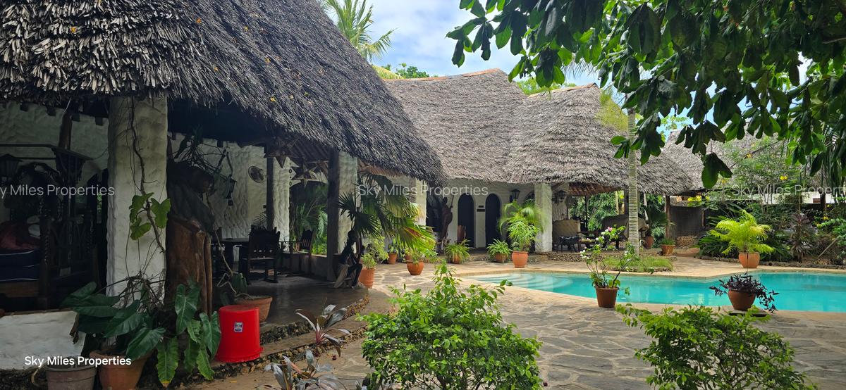 3 Bed Villa with En Suite at La-Marina - 10