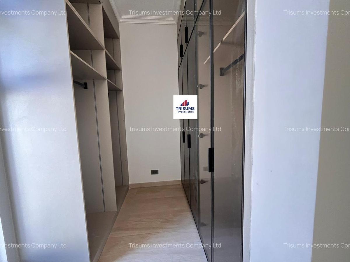 5 Bed Townhouse with En Suite in Lavington - 9