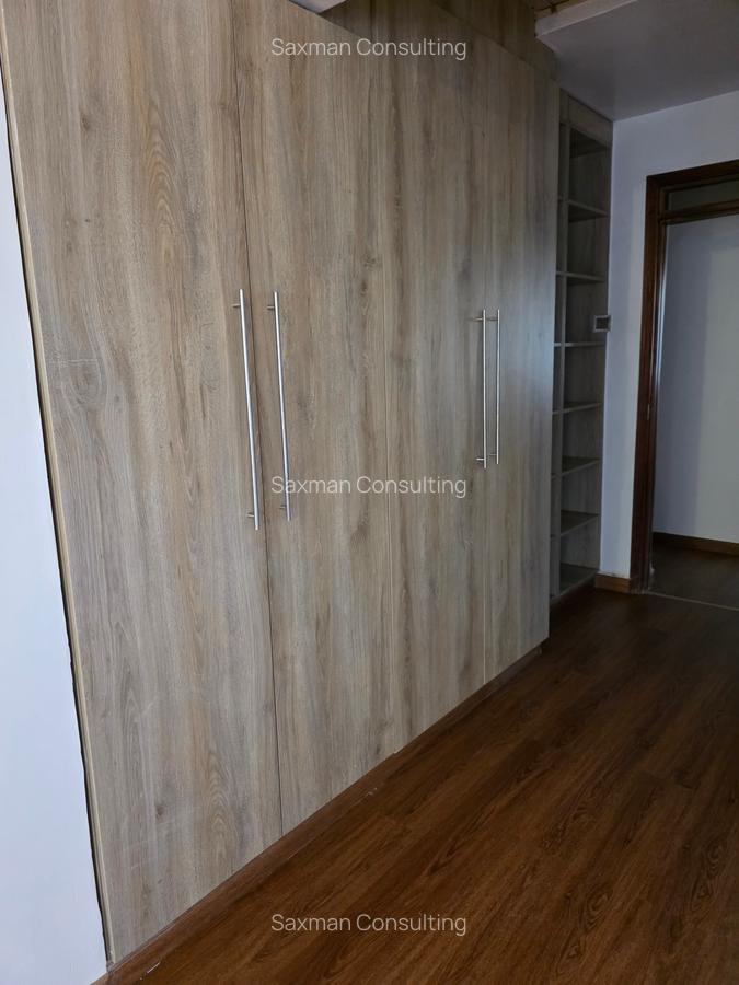 5 Bed House with En Suite in Kitisuru - 3