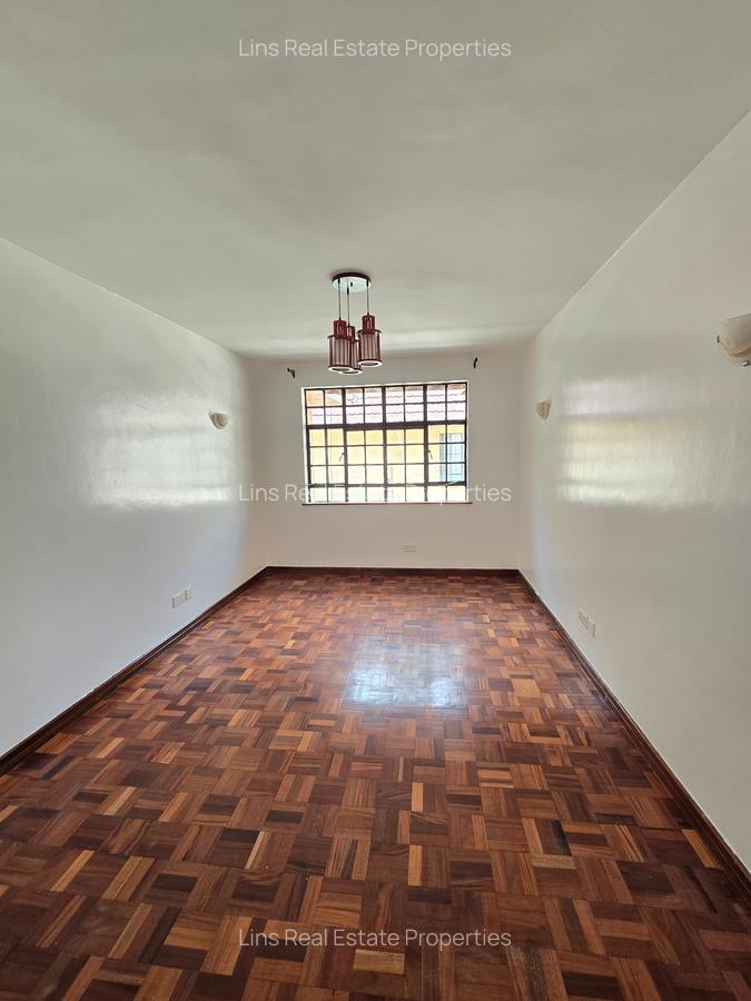 5 Bed Townhouse with En Suite in Lavington - 8