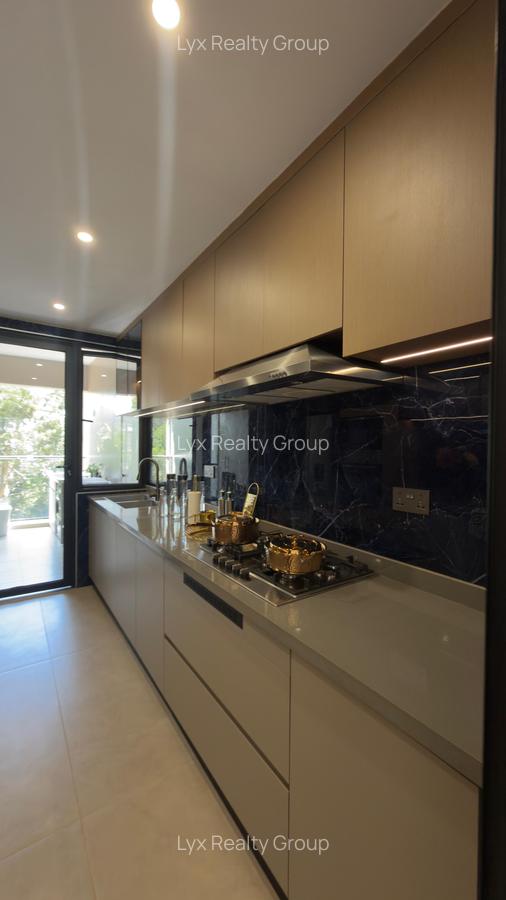 3 Bed Apartment with En Suite in Lavington - 8