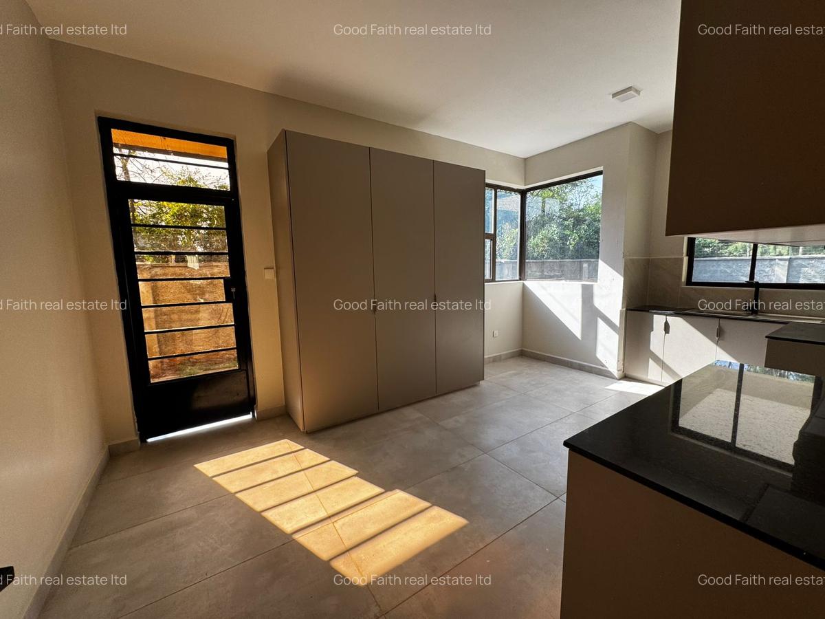 6 Bed Villa with En Suite in Karen - 12