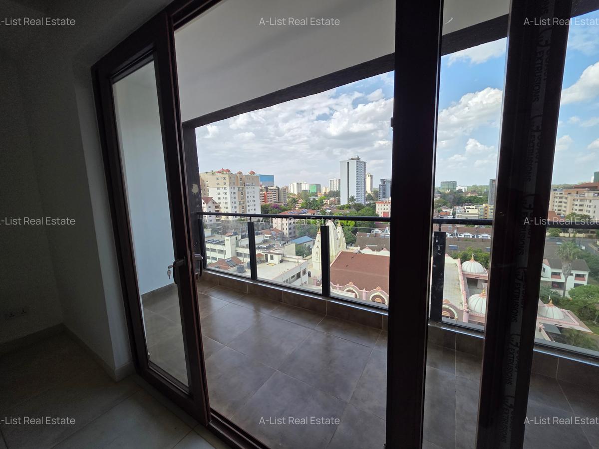 Serviced 4 Bed Apartment with En Suite at 2Nd Parklands - 6