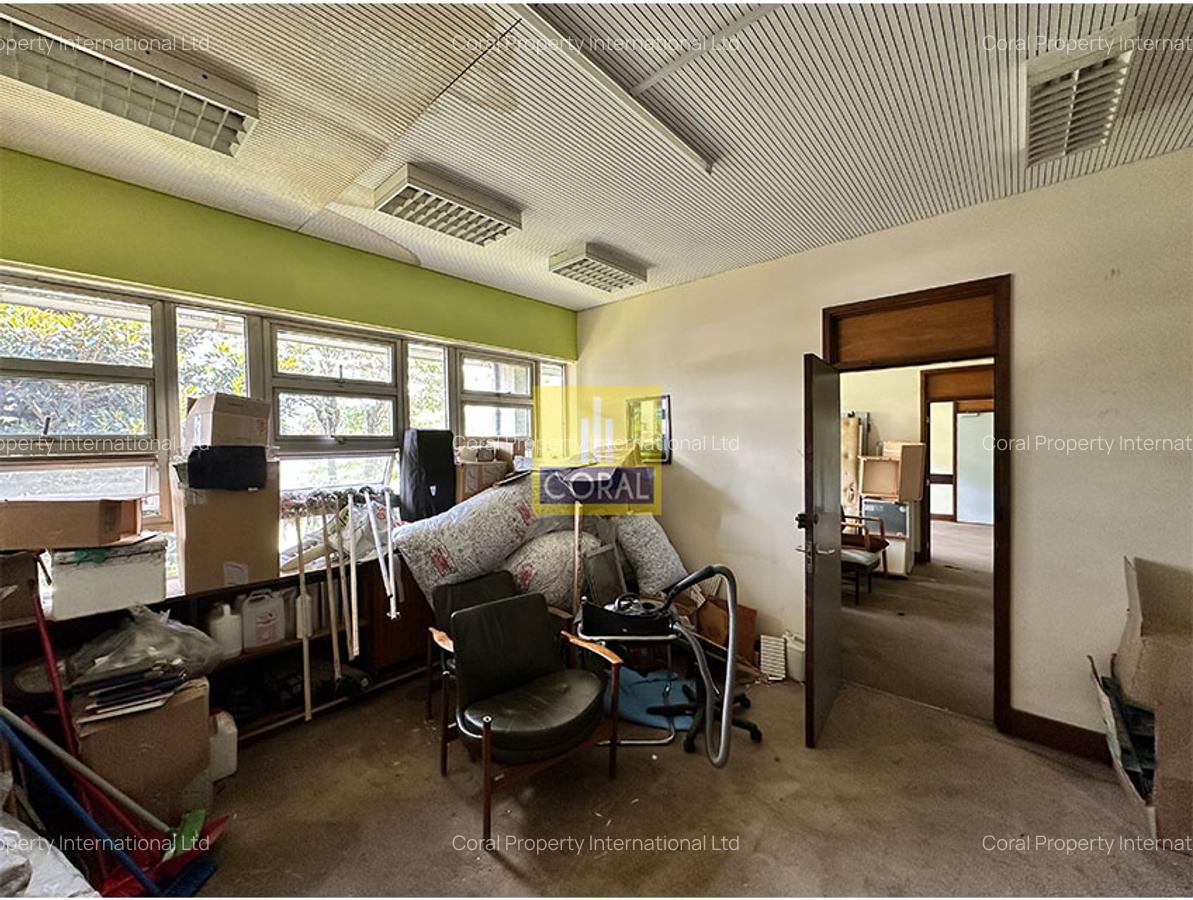 Office in Industrial Area - 3