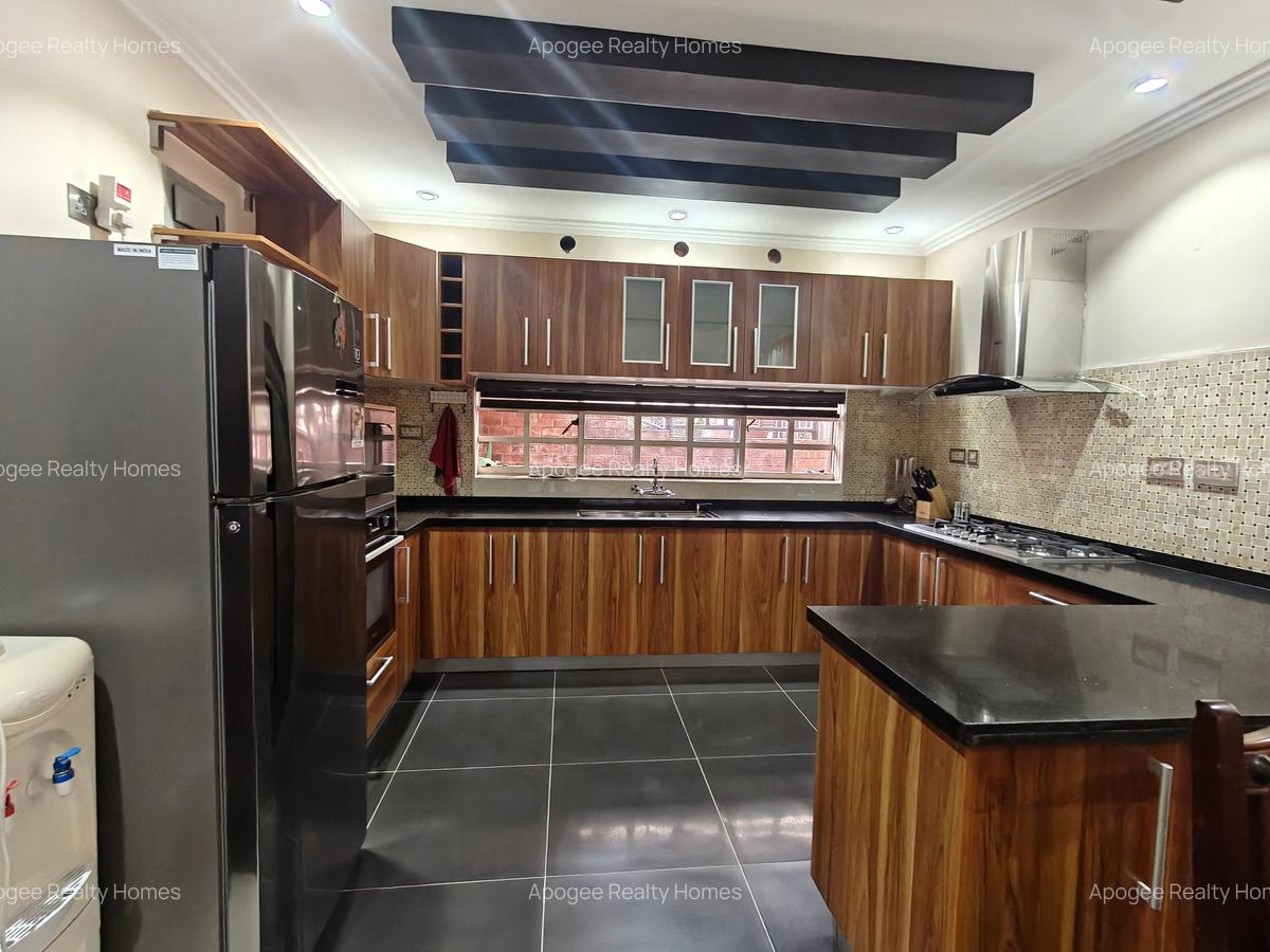 2 Bed House with En Suite at Evergreen - 8