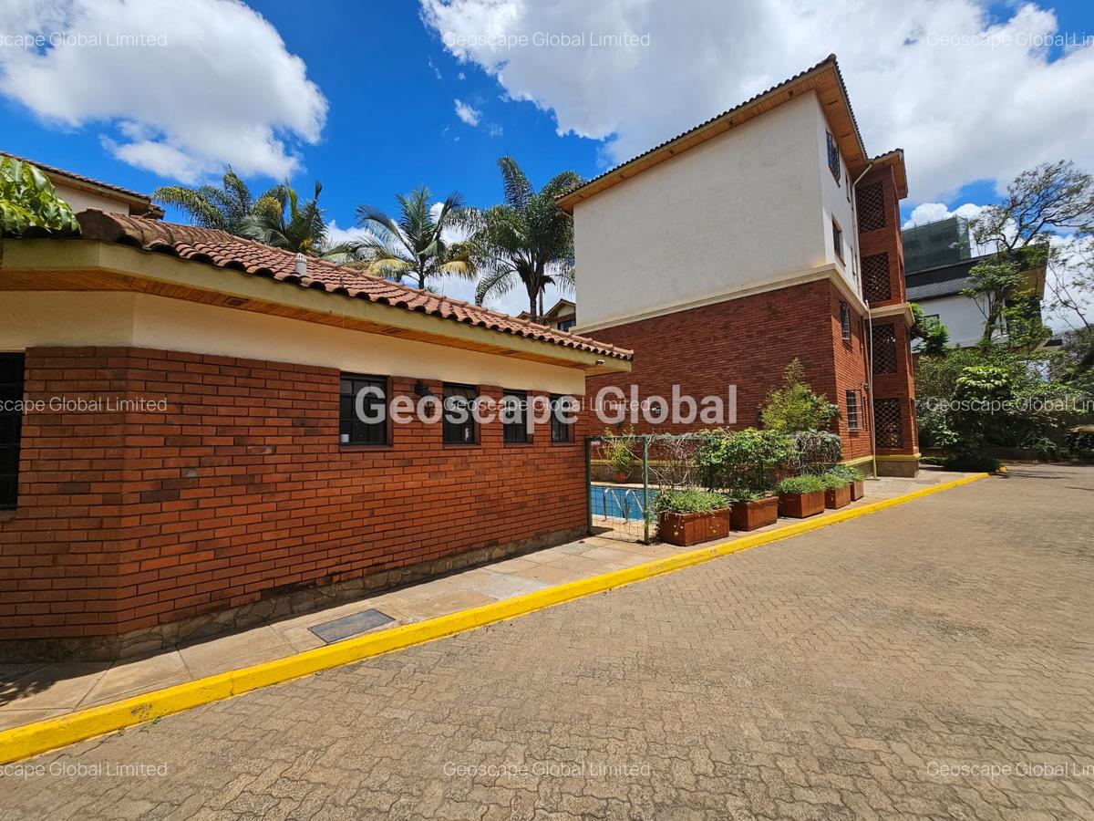 Furnished 3 Bed Apartment with En Suite in Spring Valley - 1