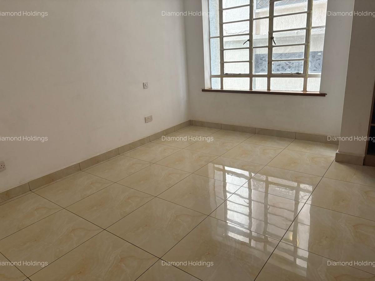 3 Bed Apartment with En Suite in Parklands - 5